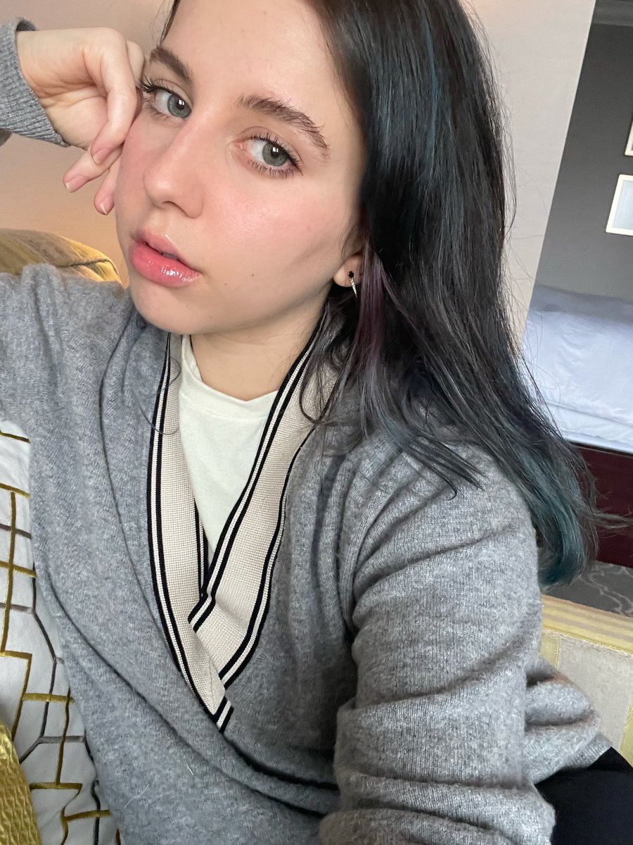 Young + Spoiled Princess Violetteš @themissviolette