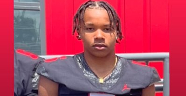 AllenTrieu's tweet photo. Canton (Ohio) McKinley's Dante McClellan is a big (6-3, 200) versatile 2025 with five offers.

Ohio State, Kentucky and Rutgers and Virginia Tech, who both recently offered, are on the spring visit list. https://t.co/6yDuFd1idX https://t.co/MpjUVSIT7L