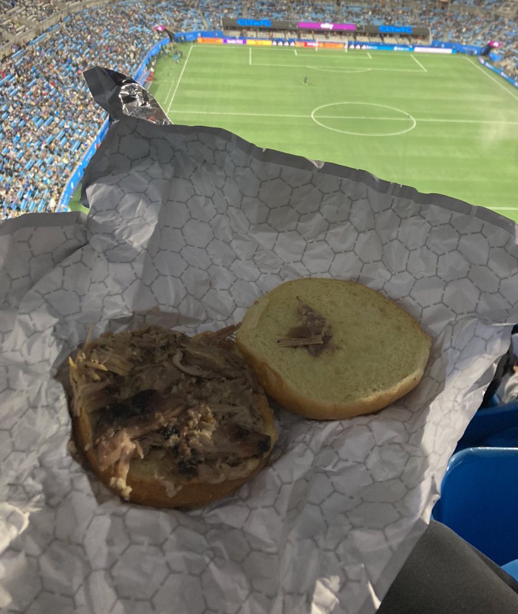 FootyScran's tweet photo. Pulled pork sandwich at Charlotte FC (@CharlotteFC) 

💵 $11 (£9.20) https://t.co/cg3azKTQBs