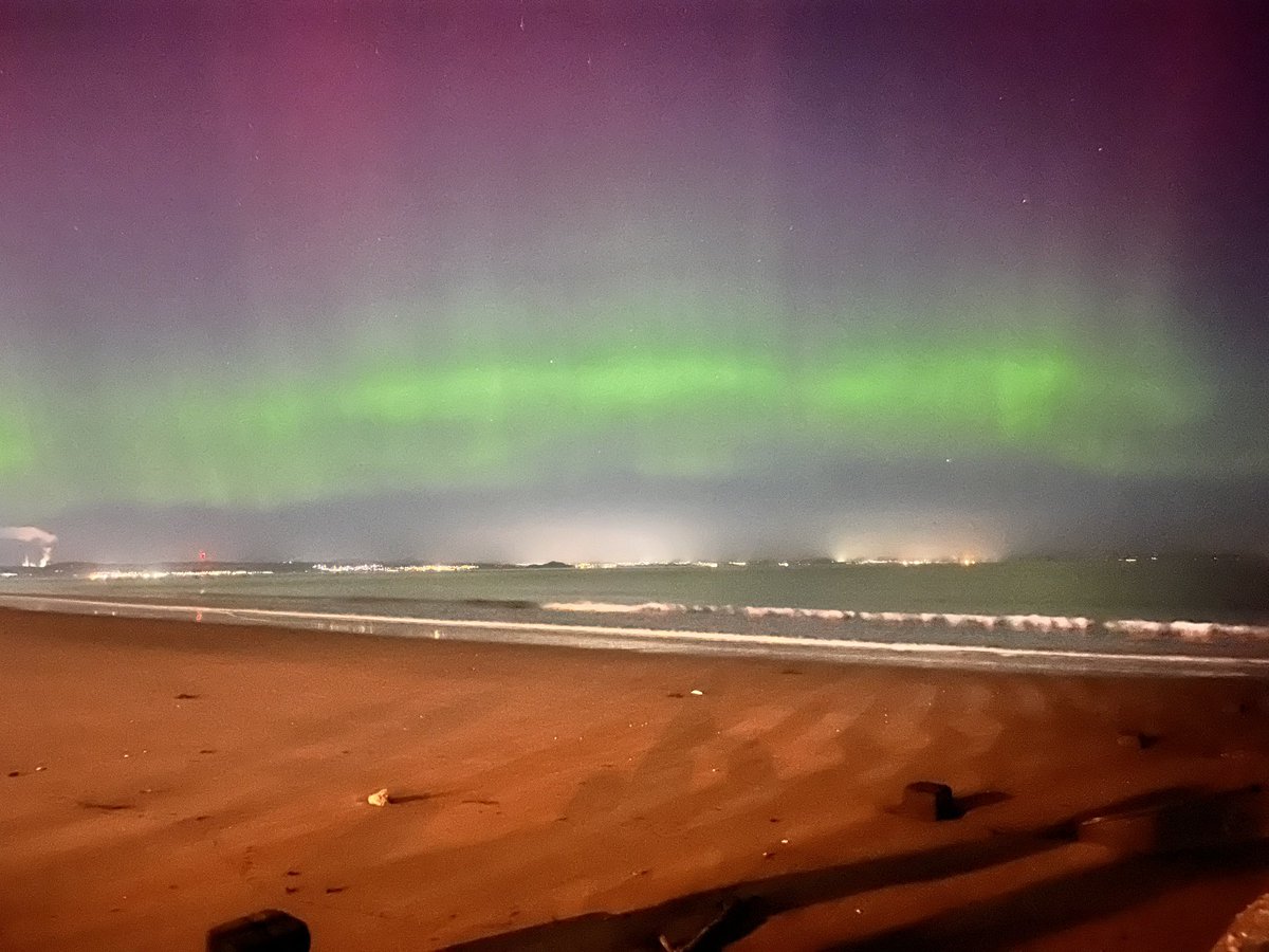 From Portobello beach, 21:30 this evening.