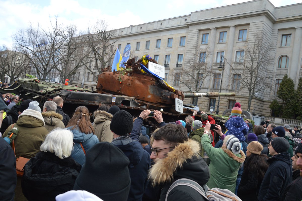 markpelton's tweet photo. I took this photo today February 26, 2023. Russian tank T-72B in front of the Russian Embassy at Unter den Linden in Berlin. The tank was destroyed by Ukrainian soldiers on March 31, 2022 during the Battle of Kyiv - #Ukraine #Germany #Putin #Zelensky https://t.co/l1v2dyZlIQ