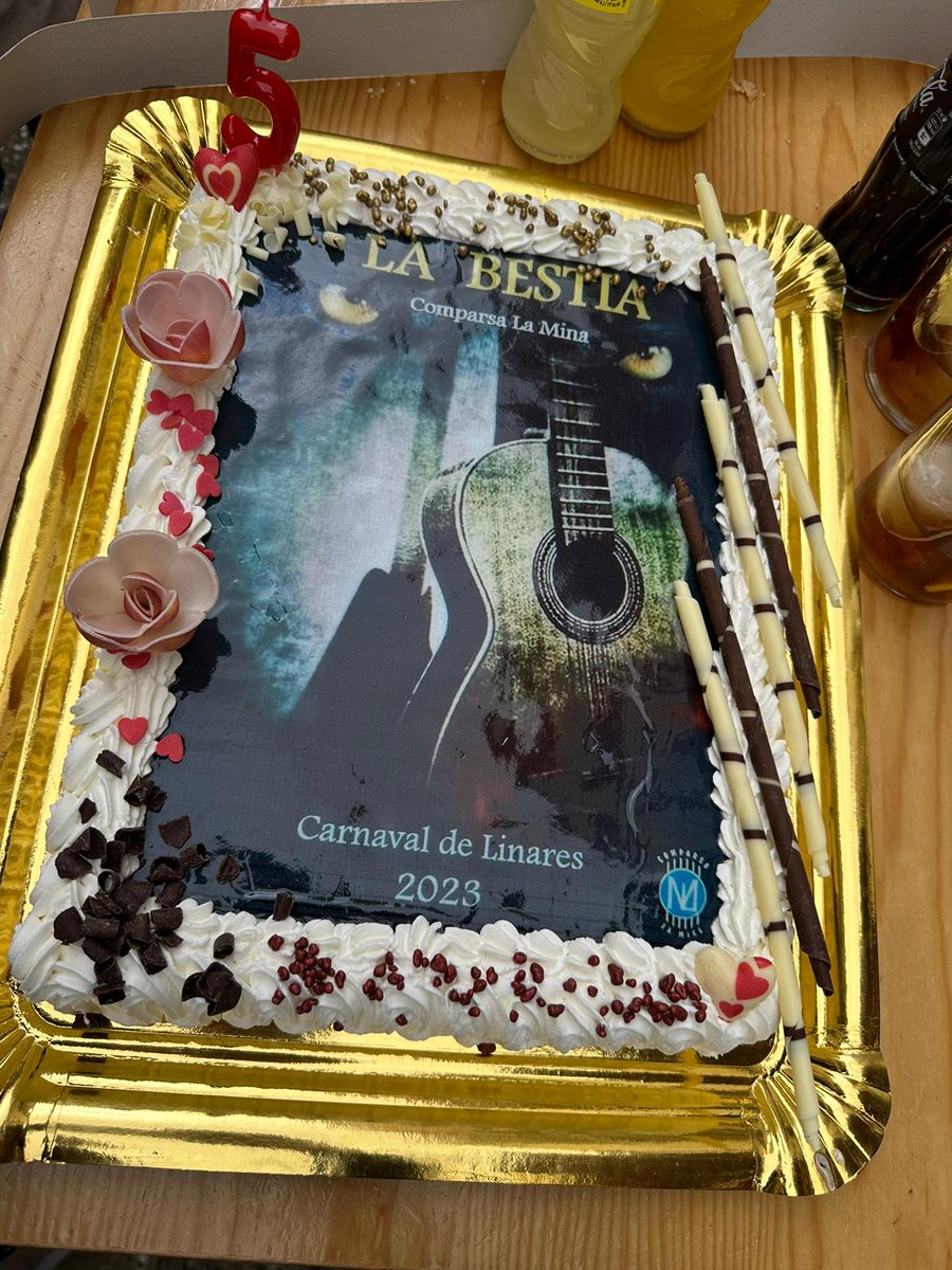 KikeCheca's tweet photo. Nuestro mayor premio!!! LA FAMILIA DE LA MINA!!!! @laminacomparsa https://t.co/7kBamnpBKl