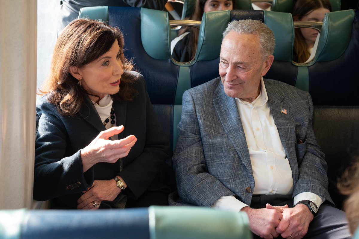 Governor Kathy Hochul tweet media