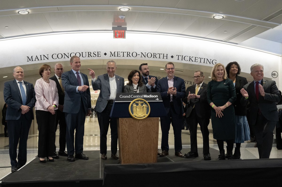 Governor Kathy Hochul tweet media