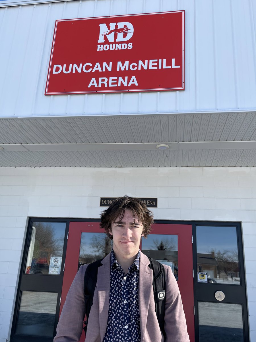 Well, after four years and 99 games as a Hound, Keegs has officially played his final regular season game at the Duncan McNeill Arena 🔴⚪️ 

So proud of him, his passion, work ethic and leadership. Big things ahead in hockey and/or school, whatever he sets his mind to! #HesAHound