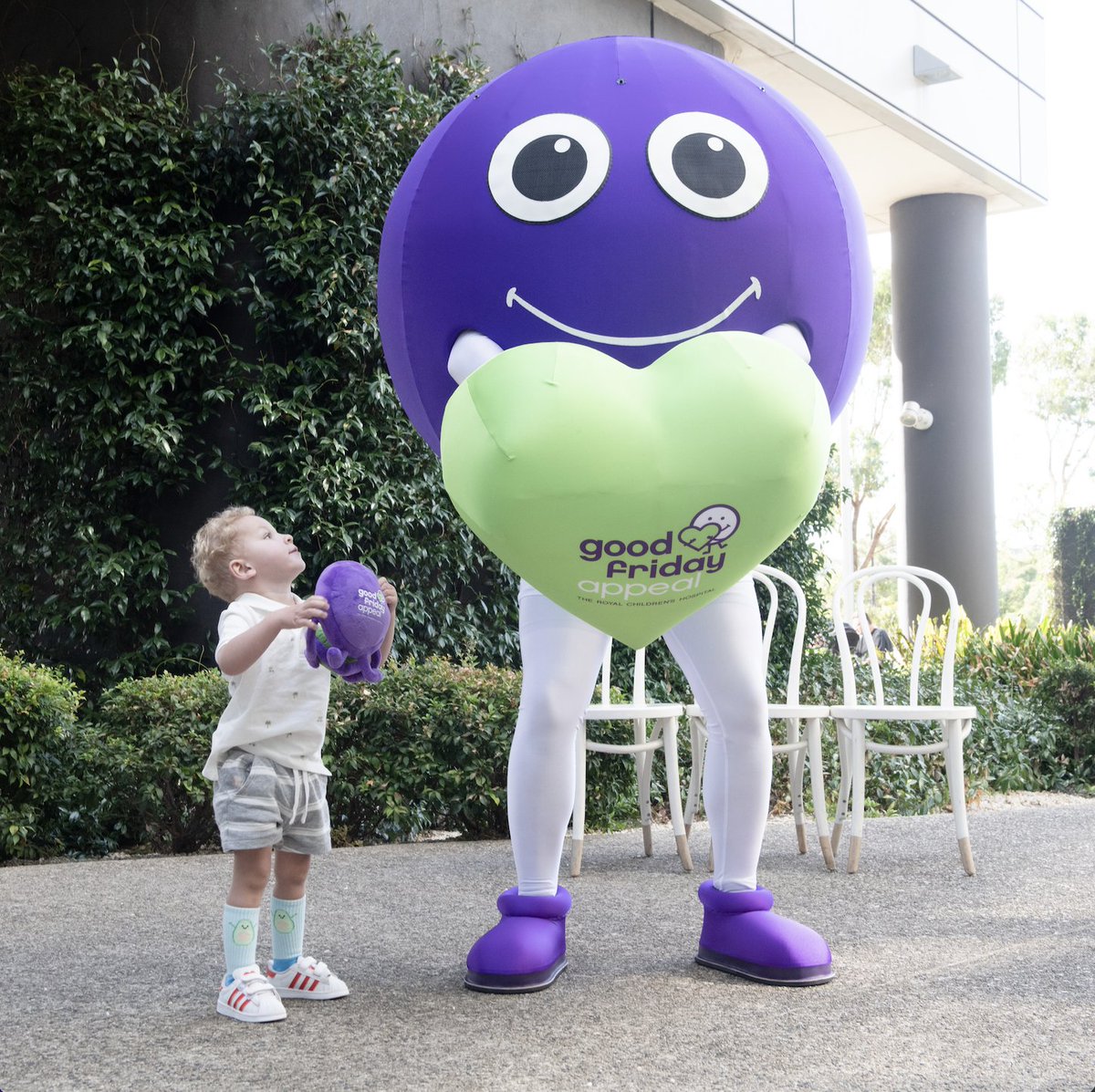 thrivepr's tweet image. The 2023 @GoodFriAppeal is here ✨

Meet Arlo and Aru, the 2023 Faces of the @GoodFriAppeal. These inspiring and courageous kids are two of the thousands of children who are treated every year at the world-class Royal Children's Hospital in Melbourne.

#goodfridayappeal