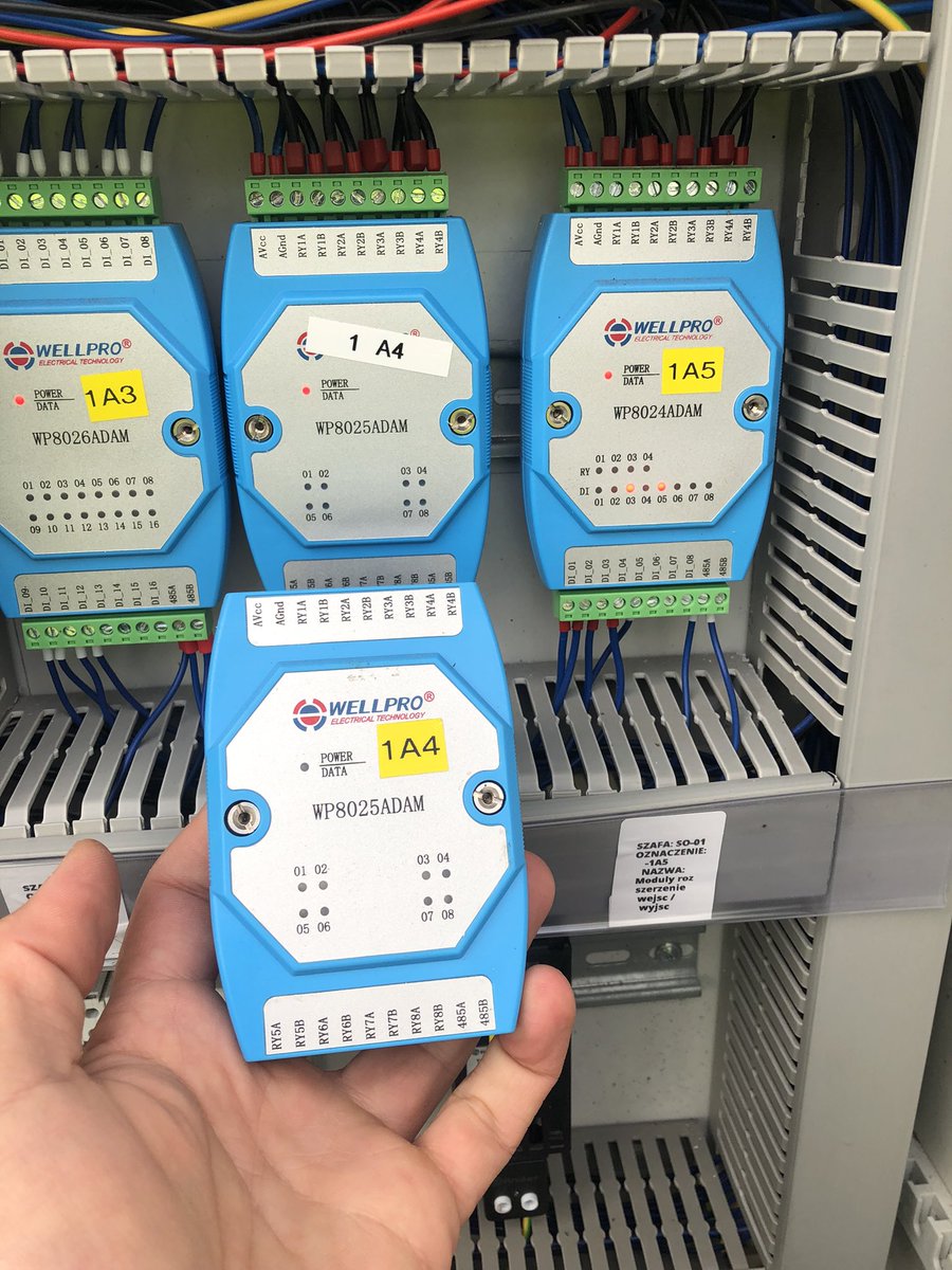 UsBern's tweet photo. Wymiana modułu WP8025ADAM - 8 przekaźników sterowanych szeregową magistralą RS485 MODBUS https://t.co/hGIRhU3zPv