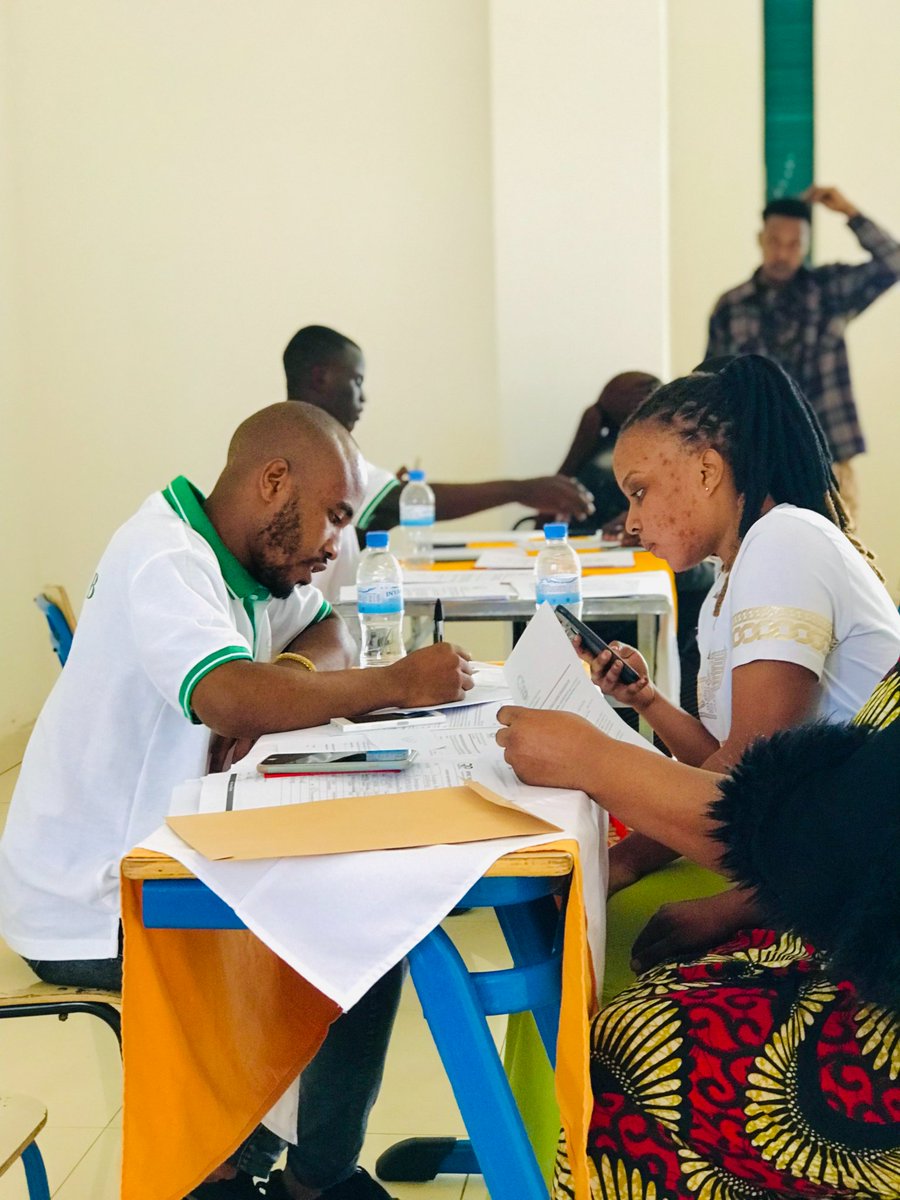 MusanzecollegSU's tweet photo. today @iprcmusanze_su  are welcoming new students to the college. 
@IPRCMusanze @abem2002 @RwandaPolytec https://t.co/q2pKfZ0t0K