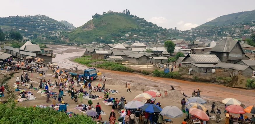 AshtooneK's tweet photo. #Au Nord-Kivu: la zone de  Rubaya vient d'être passer sous occupation du M23 à17h , plus loin selon les information actuelle,  ont nous signale que depuis le début de cette guerre le RDF/M23 fait  qu'augmenter sur l'espace. (Soki azo koka te atika pouvoir)@ngalulajenny81 https://t.co/zIt99NE81d