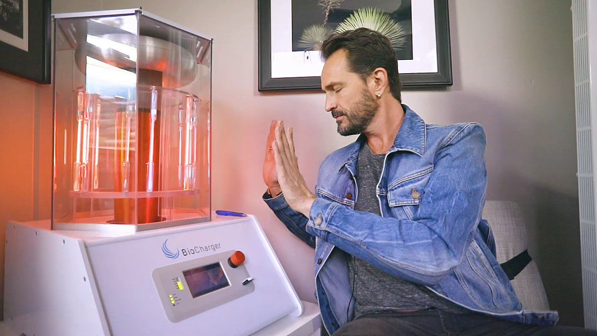 optimum_human's tweet photo. Experience the power of BioCharger at Optimum Human! 🌟 This cutting-edge technology supports natural healing processes with light, frequency, and energy. Enjoy improved energy, sleep quality, and overall well-being. Book now and ask about our special offers! ⚡️💪 #BioCharger https://t.co/Vq7ZGfM4UD