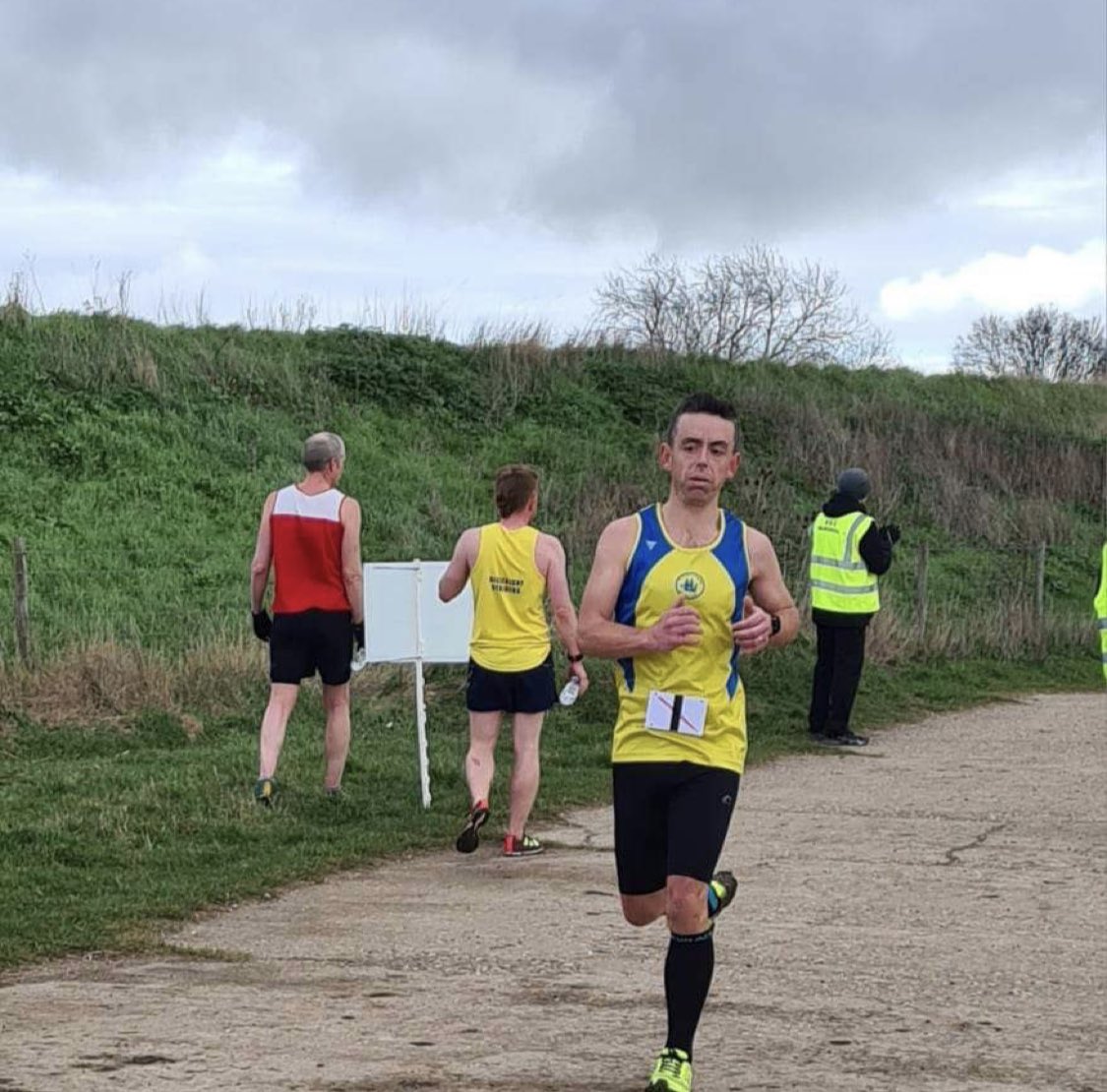 TonyRAgg's tweet image. And that’s a wrap on the 2022/23 XC season, it’s been a blast, some good runs, and some not so, but I’ve enjoyed every one.  Today was the last round of South Essex XC League on the slopes of Hadleigh Farm.

@Bcay_Striders @EssexAArunning #ukrunchat