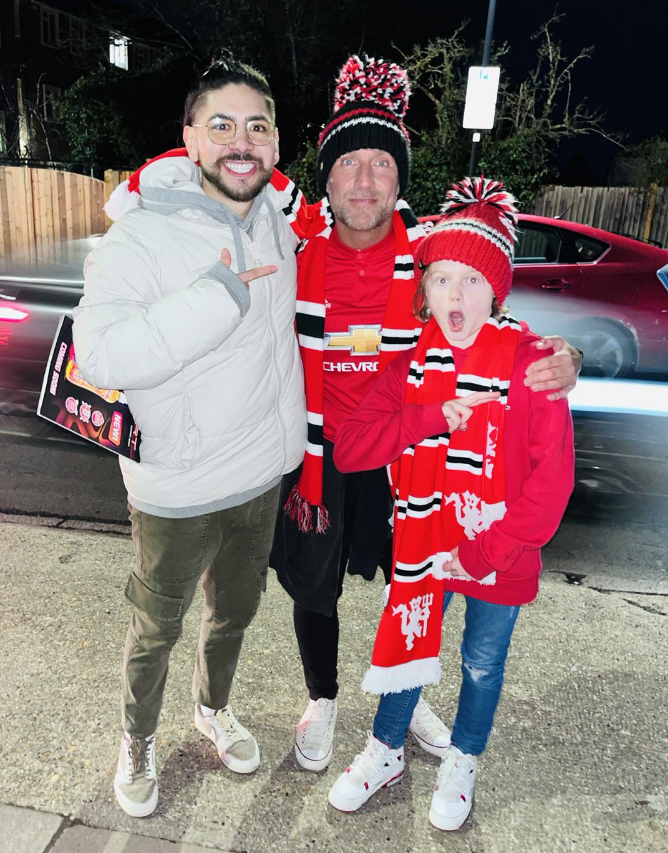 Primary_Ent's tweet photo. .@MilefieldP looking forward to seeing you all tomorrow for the @Primary_Ent Challenge! We’re just on our way back from that there @wembleystadium having bumped into @Castro1021 while celebrating the win with #OR7 ! @ManUtd ❤️🏆⚽️ https://t.co/b61wdlha2L