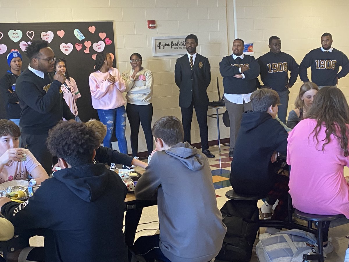 AMS welcomes the fraternities of Alpha Phi Alpha and Phi Beta Sigma and the sorority of Alpha Kappa Alpha from Virginia Tech.  They provided history of their organizations and a mini step show.