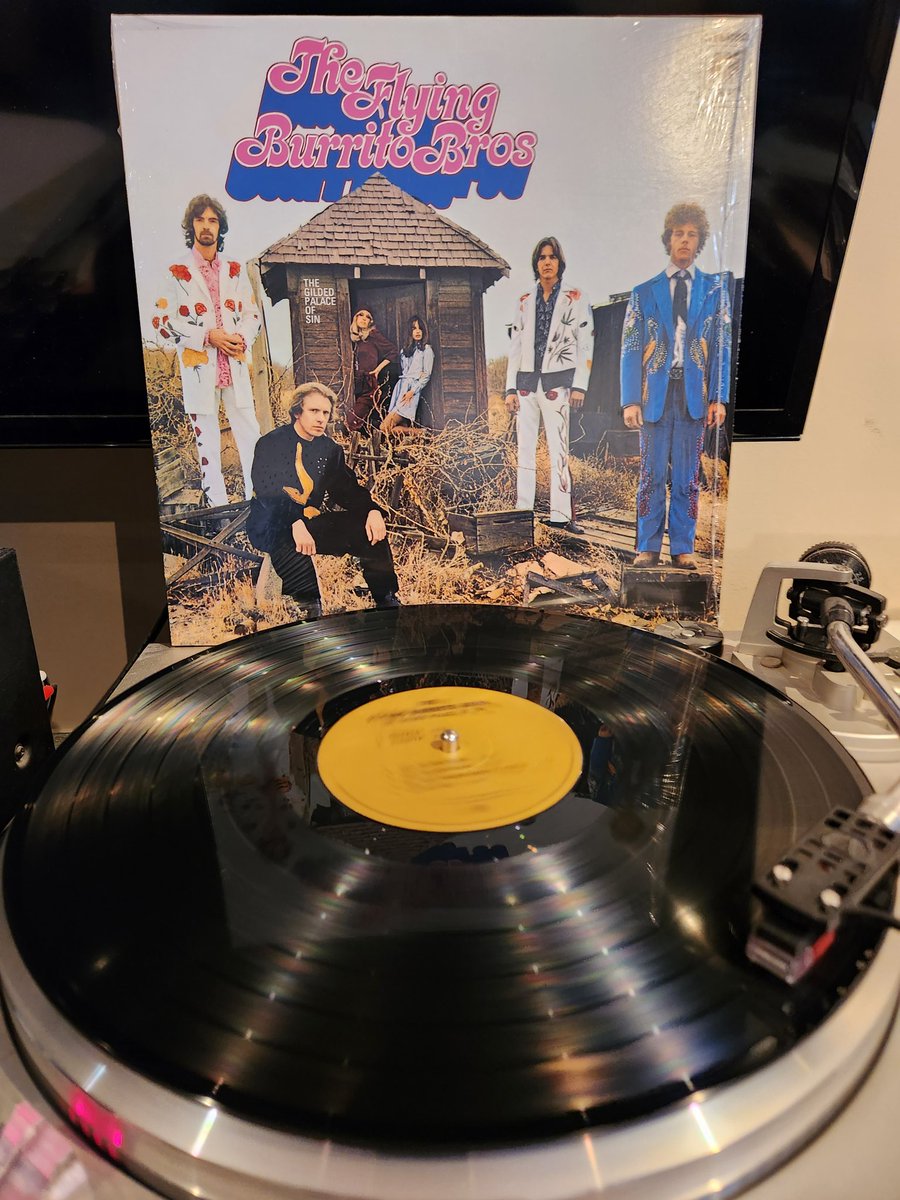 Gram Parsons was such a great talent for country rock but he preferred to call it 'cosmic American music'. I think it's a great description. The Flying Burrito Brothers were fantastic and this, their debut is the best!
#FlyingBurritoBrothers #GramParsons #SinCity #vinylrecords

#