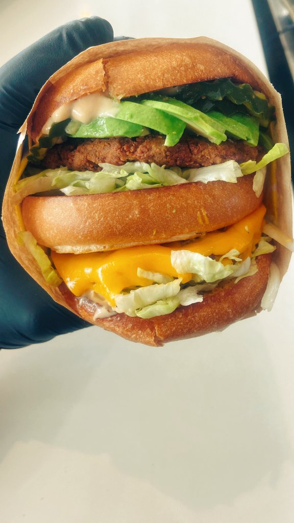 QUEEN CHICK-A-BEE DBL DBL FRIED CHICK'N BURGER