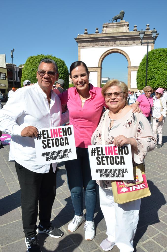 ProfeRamonHdez's tweet photo. Marcha por la democracia en León, Guanajuato. https://t.co/iIt0orPDhx