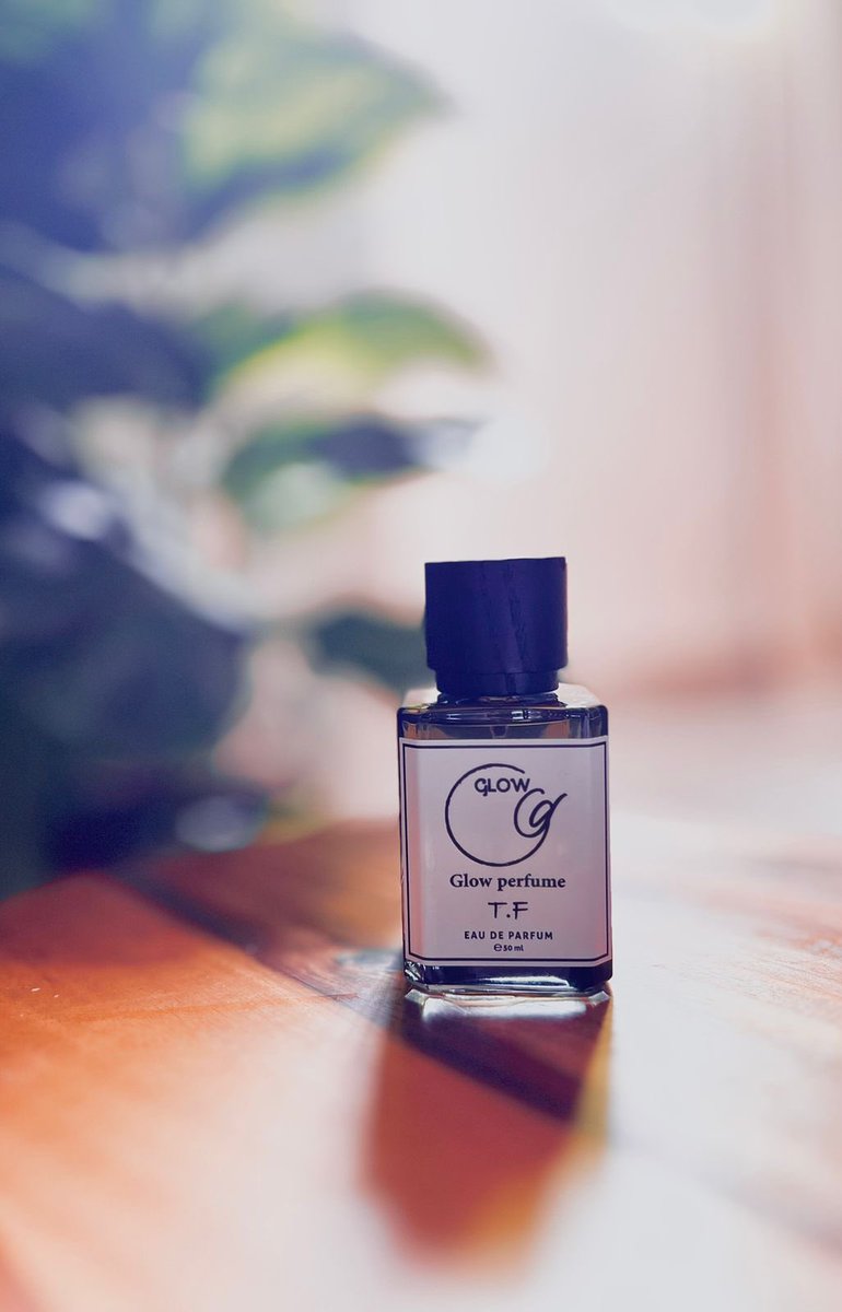 glow_Per's tweet photo. عطر T.F من براند GLOW رائع ورائحته فخمة ومميزة مكوناته 
لذر 
حبوب التونكا 
باتشولي 
خشب الصندل 
وخشب الارز 
وعنبر 
 https://t.co/llxsA2R9Ws
#رابطة_عشاق_العطور https://t.co/b7BNnVjLbV