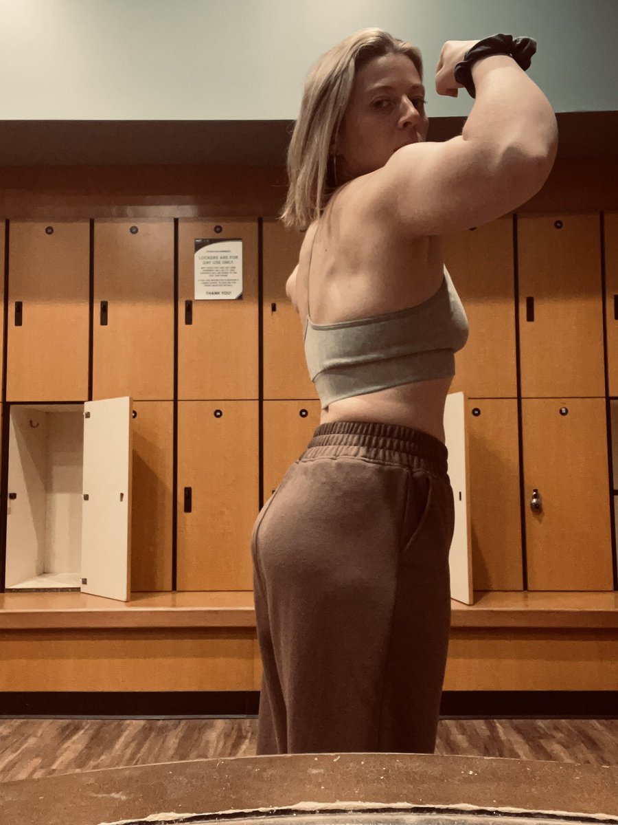 KKatchman's tweet photo. Sunday pull day https://t.co/JZLqOQVTP9