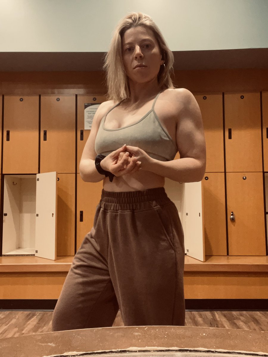 KKatchman's tweet photo. Sunday pull day https://t.co/JZLqOQVTP9