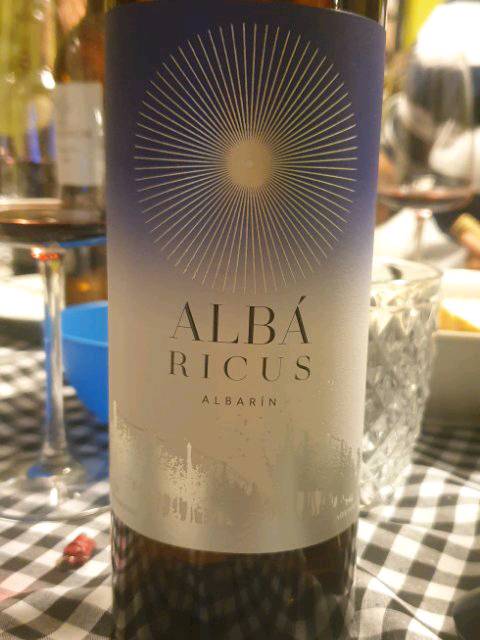 vitisvelado's tweet photo. Mira este fabuloso vino. Le doy 4.5 de 5 estrellas con la aplicación de Vivino. https://t.co/qbtOsPzmmG https://t.co/SzdOOizICv