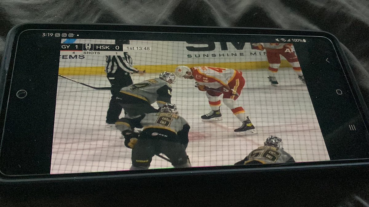 ScorchSupremacy's tweet photo. Anyone know how to fix this problem on #AHLTV it only happens on my Samsung device and not my iPhone. #Flames #Samsung #AHL @AHLWranglers @TheAHL #SamsungHelp https://t.co/V10jNcQ5NS