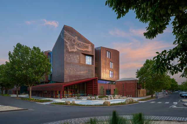 ArchitectureAU's tweet image. Wardle’s Bendigo Law Courts complete dlvr.it/Sk2nhF