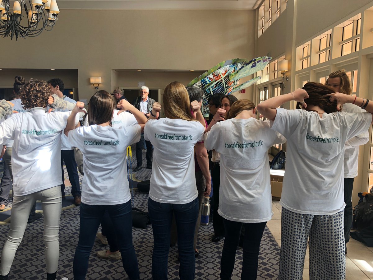 chloemckennaaa's tweet photo. Tomorrow, I am joining 40+ students with @StudentPIRGs to talk about the #BreakFreeFromPlasticPollutionAct! Back in 2018 with @HtOO_Film, I supported @brkfreeplastic alongside @storyofstuff at the @NOAADebris Conference in San Diego, CA. Excited to bring this issue to the Hill! https://t.co/vGIyGzlgV7