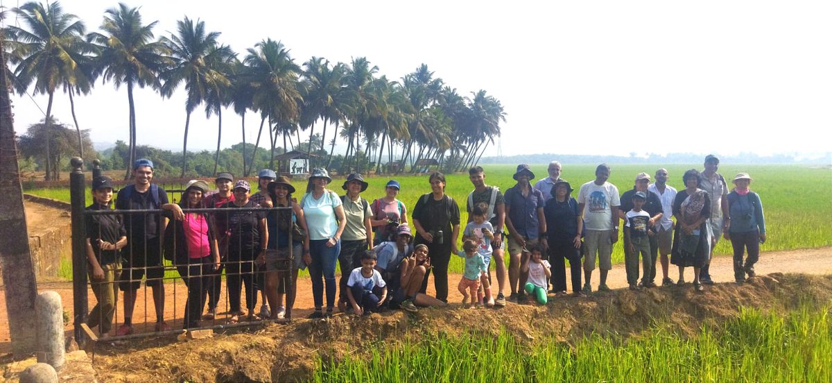 Goa403709India's tweet photo. Promoting #GoanBiodiversity&amp; #EducationalTourism:Hosted Educationists #VishalRawley&amp; #TallulahDSilva a/w ParentsChildren team on #OutdoorLearning Tour at #Curtorim for bird watching+understand #TraditionalWaterConservationSystem of #KhazanLand
#BetterGoa
#Act4Goa
#ProPlanetPeople https://t.co/X2URxI6Qmi