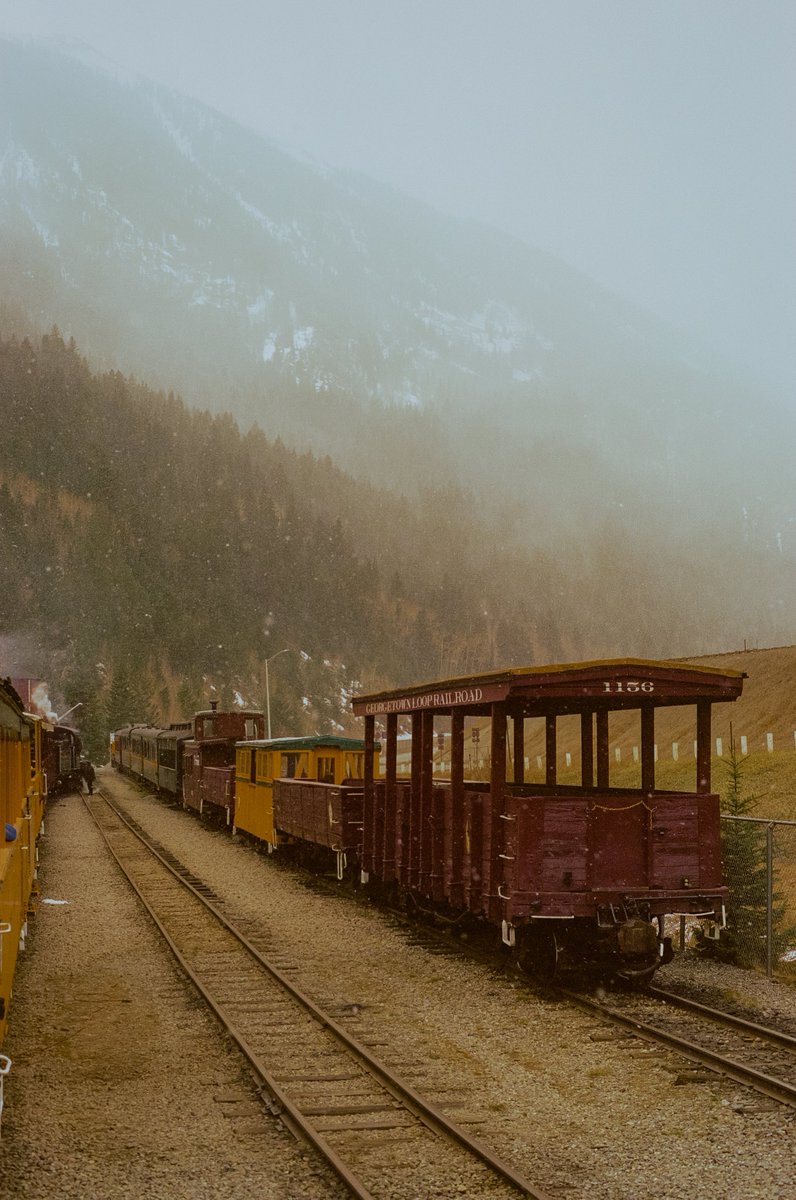 AlexKittoe's tweet photo. Train ride through the Rockies 🎞 https://t.co/pnpL3McLXd