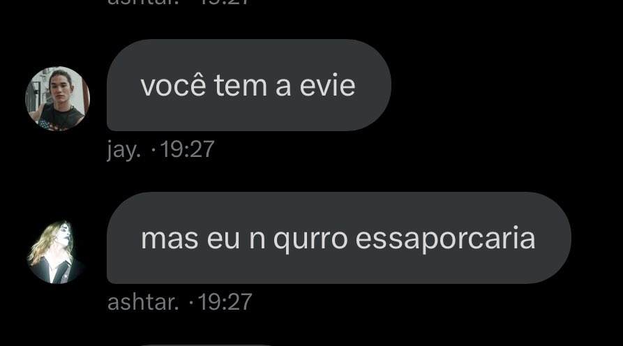 evie (@princd0ll) on Twitter photo 