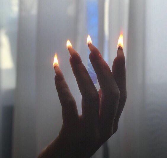 pesquisei “emma core” no Pinterest e peguei as 4 primeiras fotos: