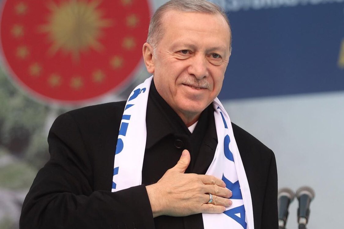 tubis3535's tweet photo. Zamanında Sultan Abdülhamid’e Sahip Çıkamamanın Bedelini Ağır Ödedik. Reisi Size Yedirmeyiz Akıllı Olun! #RecepTayyipErdogan https://t.co/HsygAxwh4L