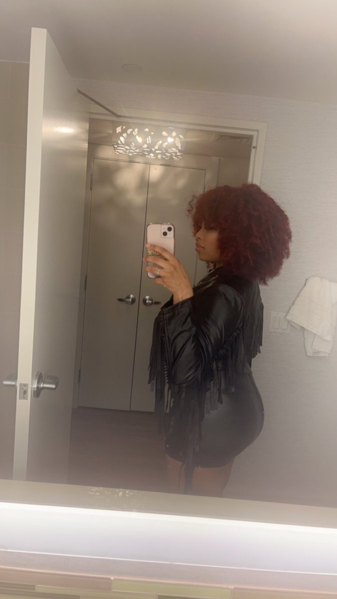 You on Twitter: "RT @DamnNegrita: Houston 🥀"