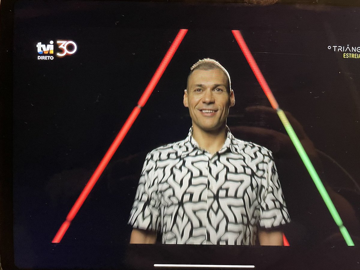 aguidaquefala's tweet photo. não gosta de gritos, coitado. vai para o sítio errado #otriangulotvi #otriangulo https://t.co/JVVmFwPlIo