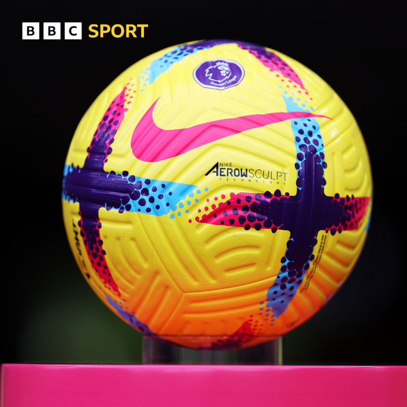 BBCSport's tweet photo. BBC football pundit Garth Crooks is on hand to give you his Team of the Week! π¨βπ«
Don't agree? β
Then let us know your picks on π #myteamoftheweek π
More ‡οΈ
#BBCFootball #TOTW