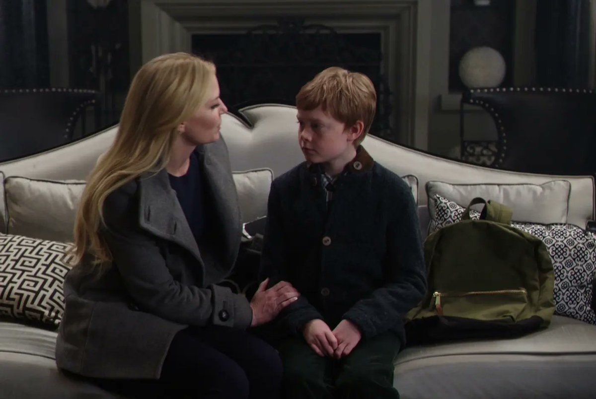 🤥 For the #NationalPinocchioDay we find our Savior with her young friend Pinocchio ! 

<a href="/jenmorrisonlive/">Jennifer Morrison</a> as Emma Swan &amp; <a href="/JakobDavies/">Jakob Davies</a> as young Pinocchio in Once Upon A Time episode 4x13 "Unforgiven"