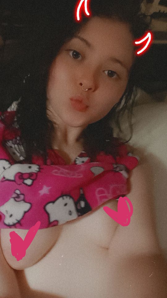 Add my snap I'm selling if you're #buyingcontent #nsfwtw #roleplaying #kinks #kinkshame 🥲😘😉

babysophie5050