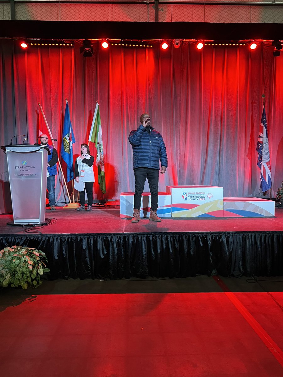 SOAwinter2023's tweet image. Terrell Edwards sings the national anthem, which takes us to the end of the 2023 Special Olympics Alberta Winter Games.

To the athletes - thank you for making this such a memorable weekend we’ll never forget!

#SOA2023