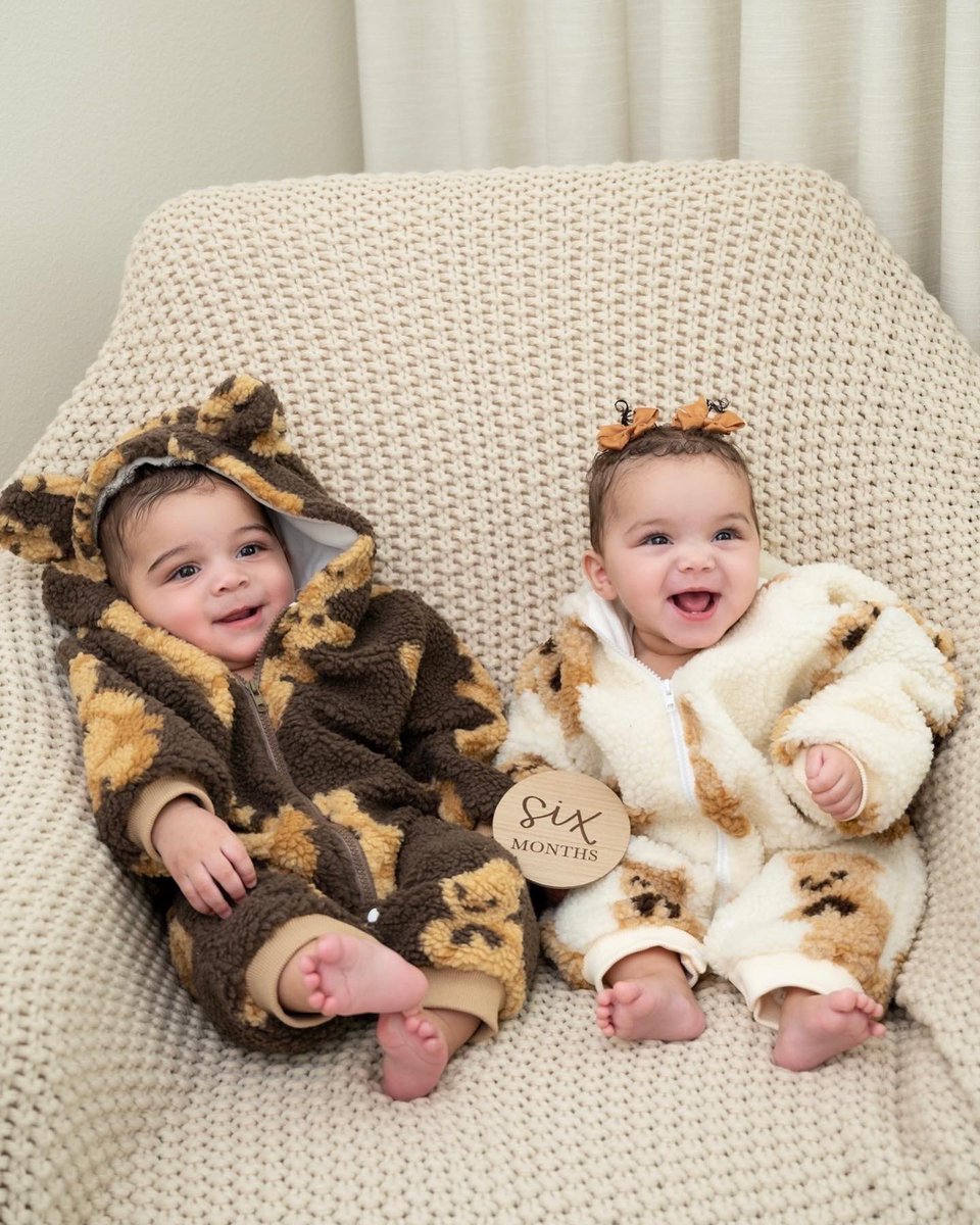 6 months with my two little teddy bears🧸✨