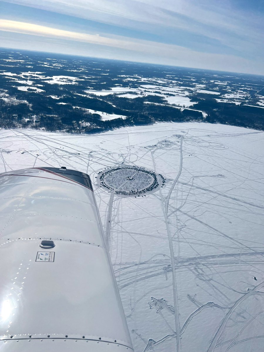 aerroTpalm's tweet image. It was a good day to fly! First flight with the new @Apple #Ipad mini. @ForeFlight @GarminAviation @BestPixMN #FlightDeckMonday #PilotsofTwitter #Minnesota #AgTwitter #aviationdaily #WePilots #Sunday @FlyingMagazine @AviateAddict @Sportys @LycomingEngines @piperaircraft