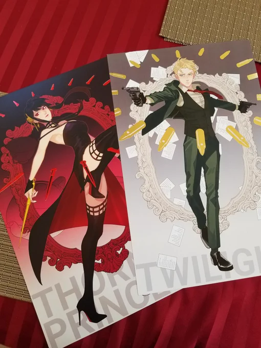 THANK YOU  (left) and @/RNGmiintea via IG (right) for the beautiful SxF prints!!  Both are very talented and welcoming artists I've met while tabling. Pls check out their work! 