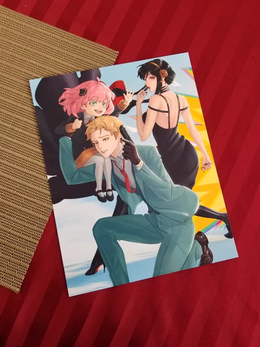 THANK YOU  (left) and @/RNGmiintea via IG (right) for the beautiful SxF prints!!  Both are very talented and welcoming artists I've met while tabling. Pls check out their work! 