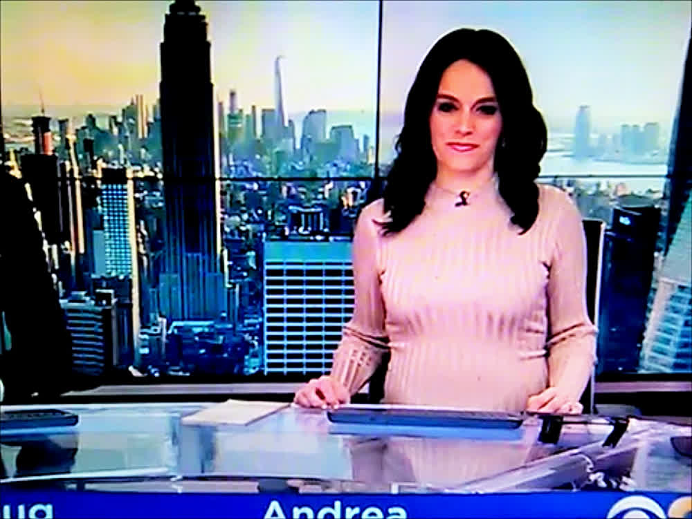 AnnaTorres033's tweet photo. 2 Great Anchor Moms On The Desk Jess &amp; Pregnant Andrea For Her 3rd Baby This Spring Both Wearing Pink &amp; Cool Cream Color Dresses Yesterday &amp; Last Night! Both Are Very Nice! These 2 Are Very Hot! @JessicaMooreTV @AndreaGrymesTV 💖💖💖💖 https://t.co/joKYnnm7or