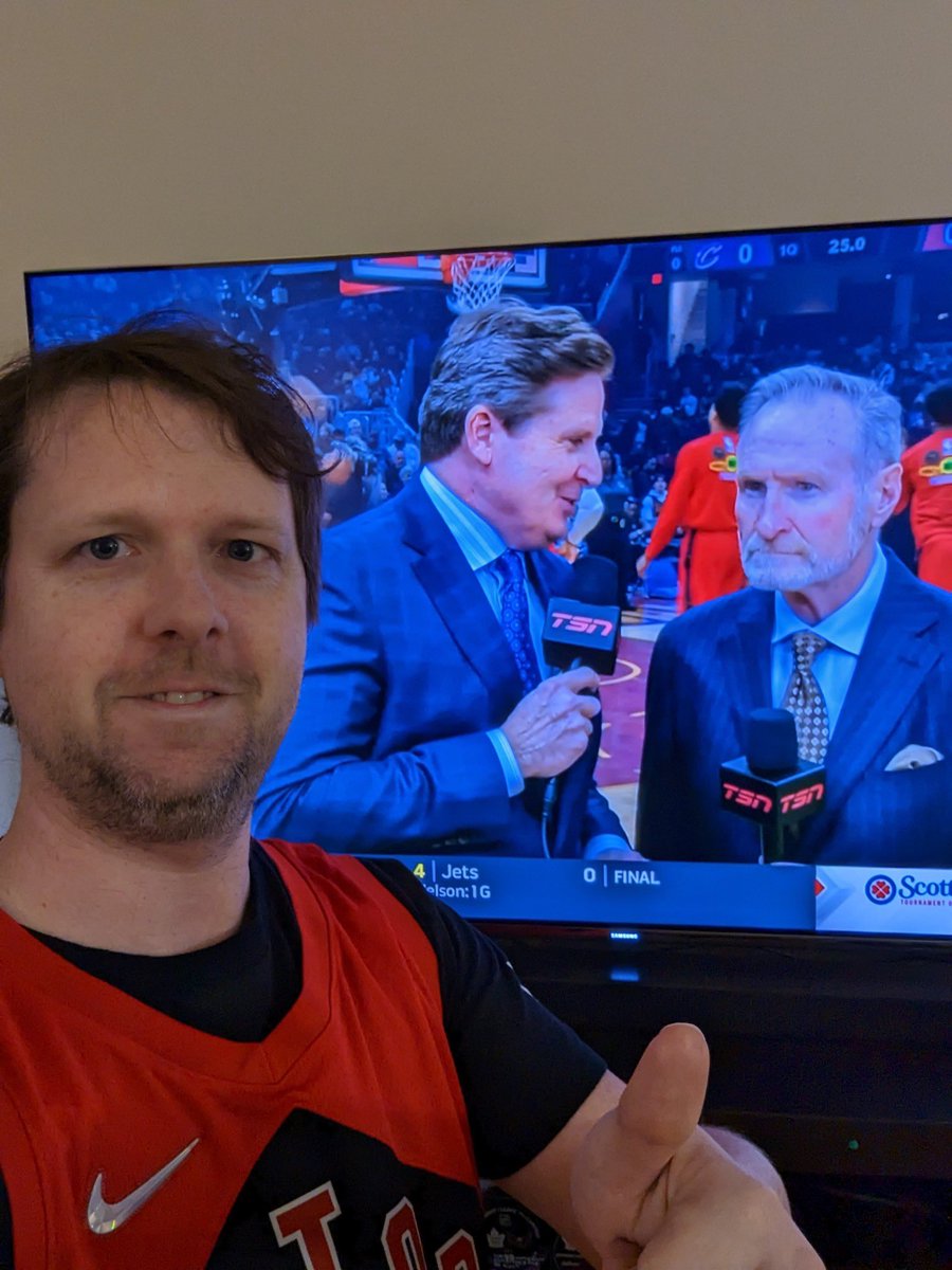megwilkinson_'s tweet photo. Hellloooooooo! 🏀🔥 @TangerineHoops #tangerinefanangle #fanangle #WeTheNorth  #raptors #hello #bonjour #jackarmstrong #gorapsgo https://t.co/FDuKUNLrv1