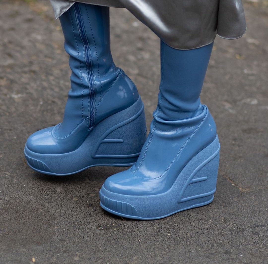 VaziNetwork's tweet photo. Milan Fashion Week AW23 @fendi 
#streetstyle #fendi #milanfashionweek #vazinetworkmedia🔌📸🎥 https://t.co/Np6eavG9ed