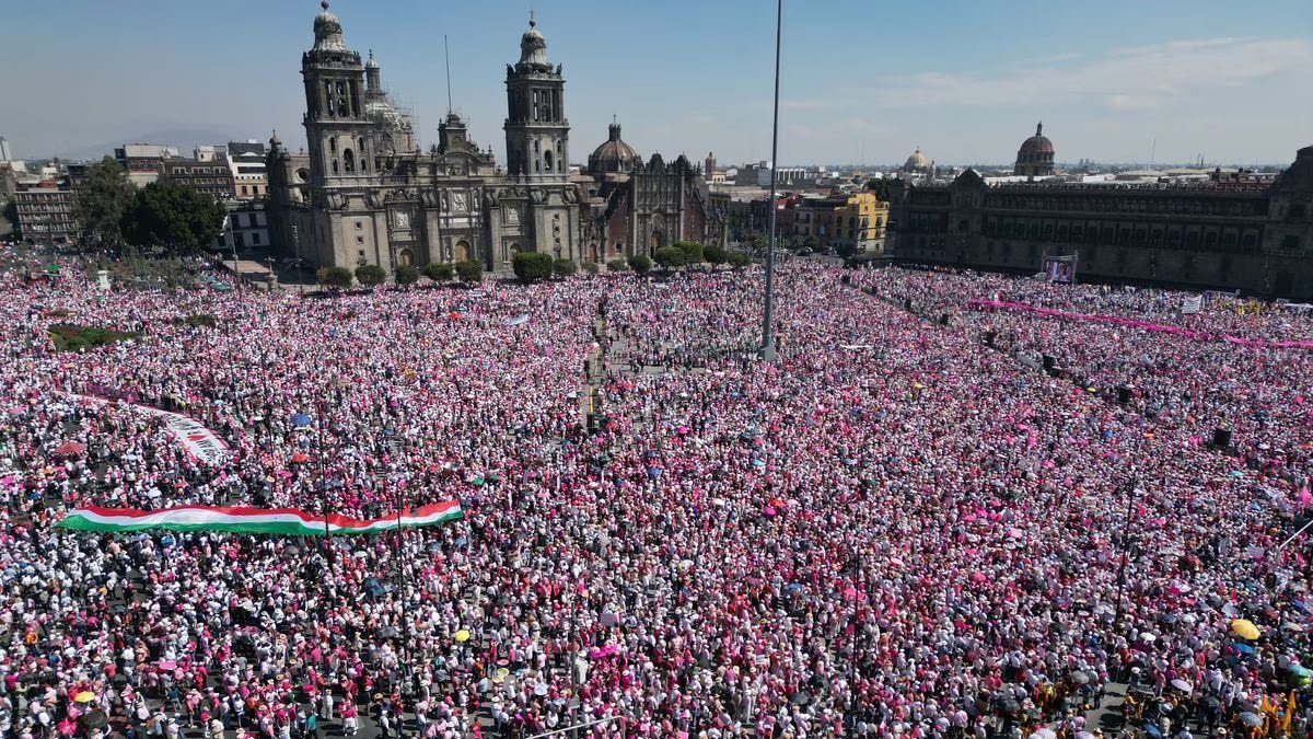 PAlejandroLpez1's tweet photo. @selmun_mx @sonnycastle @carla_ponti @PonchoVercetti @montoyagdl @JaguarValiant @PMigoya @genarorlara @LlanoEly @CarlosBazanV @carlosalazraki @carlosbravoreg
@ElsaAmoraMexico @raulmoncadaf
@Claudiashein @JesusRCuevas @mario_delgado
//@martibatres ;cuántos contaste?..16,18 mil? https://t.co/lP08eZUm41