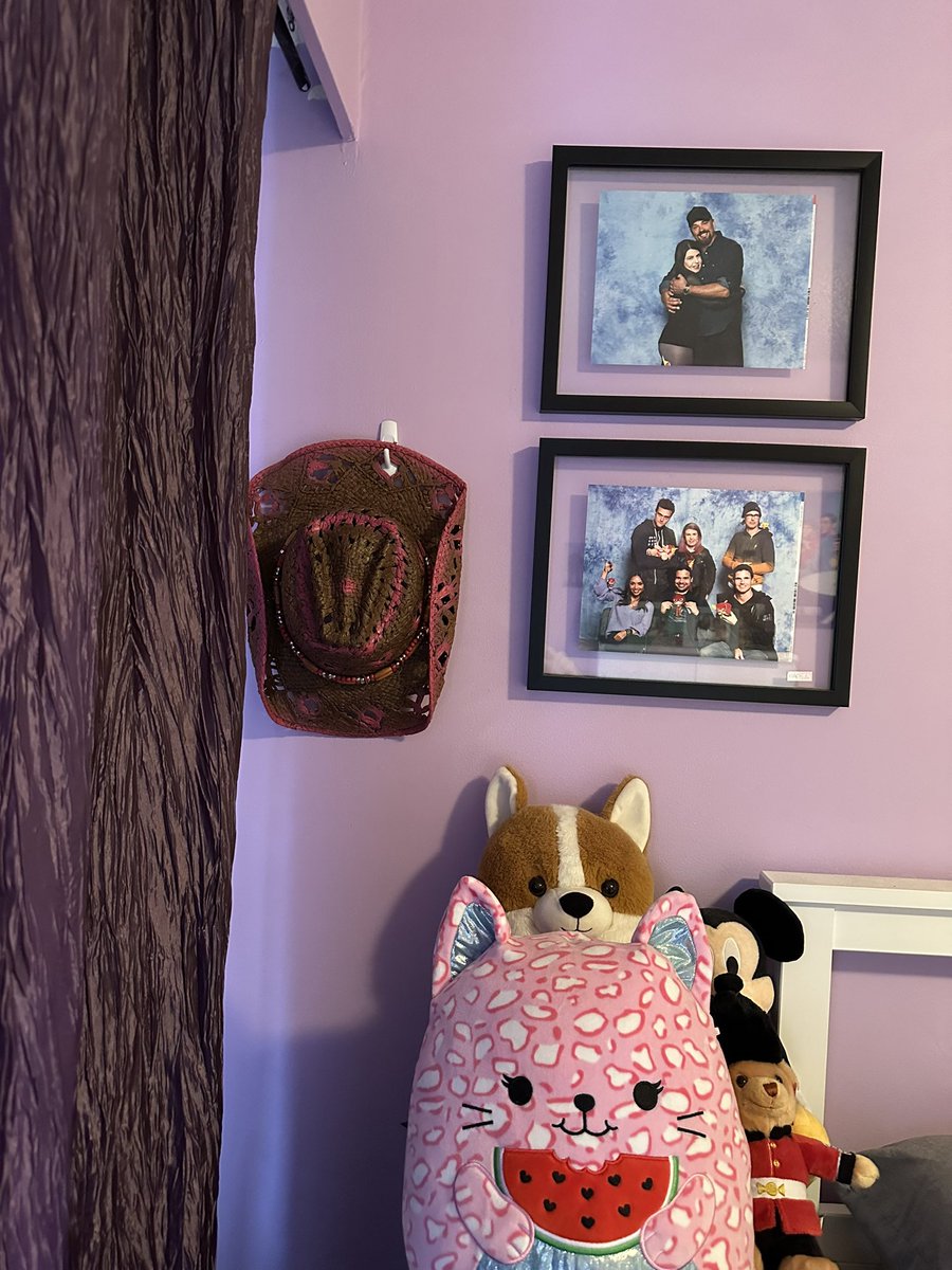 Hung up my new cowboy hat so it stays protected! <a href="/ansonmount/">Anson Mount 🖖</a> 🤠💜