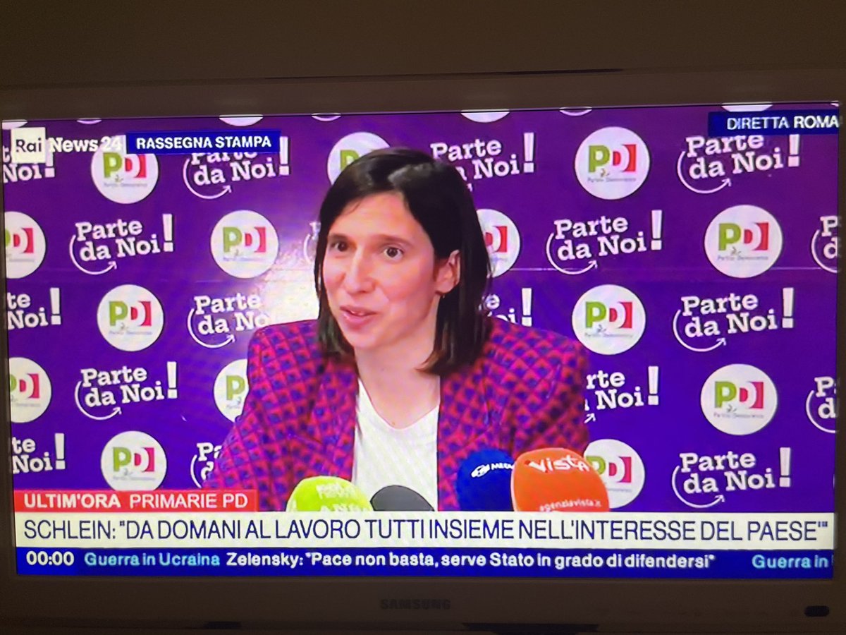 Complimenti a <a href="/ellyesse/">Elly Schlein</a>, nuova segretaria del PD.
Grazie a <a href="/sbonaccini/">Stefano Bonaccini</a>: lo avrei voluto vincente, ma l’impegno di molti non è bastato.
Ci sarà tempo per discutere di questo esito.
Grazie ai volontari che hanno animato questa incredibile giornata.
#PrimariePD