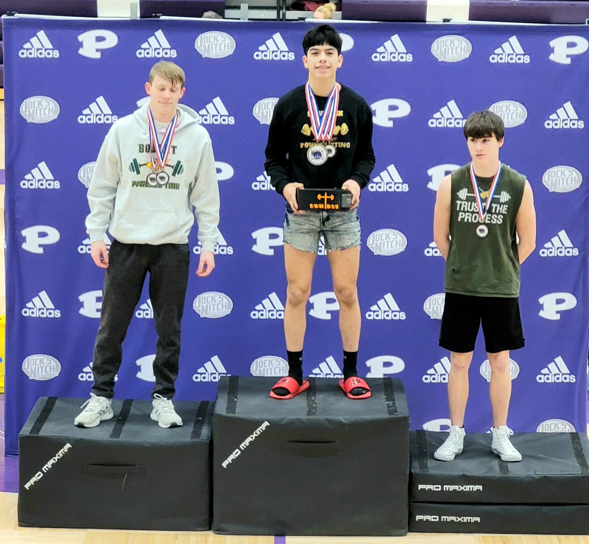 MaverickPowerlifting tweet media