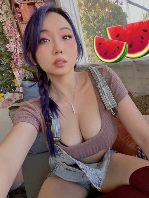 🍖 Harriet Sugarcookie 🍖 - Nice melons https://t.co/7C371FeYc3